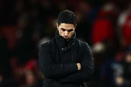 Arsenal Loses Grounds in Pursuit of Top Spot